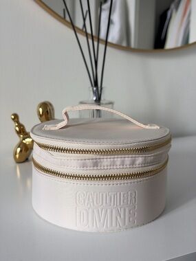 Jean Paul Gaultier "DIVINE" Cream Color Makeup Bag Vanity Case  with Mirror New